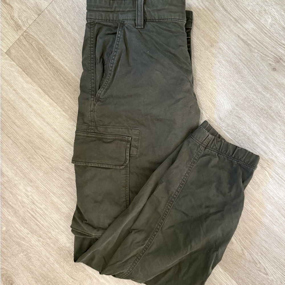Uniqlo Olive Cargo Pants